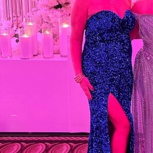 Elegant Blue Sequin Evening Gown